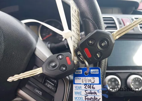 2016 Subaru Forester 2.5I Premium z USA, uszkodzony, nr VIN JF2SJADC6GH539560